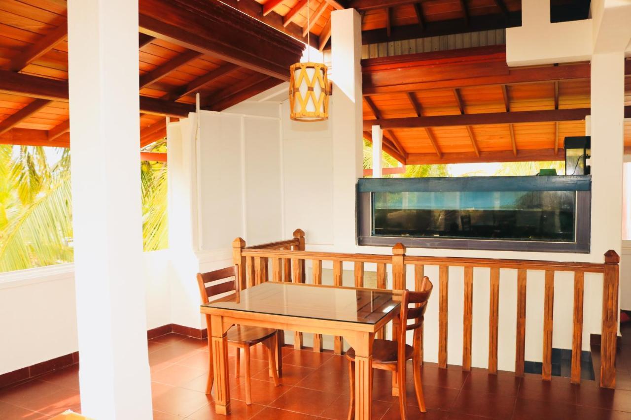 Supun Villa Bentota Exteriör bild
