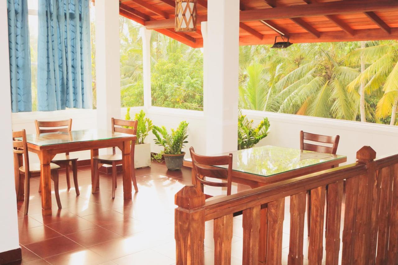 Supun Villa Bentota Exteriör bild